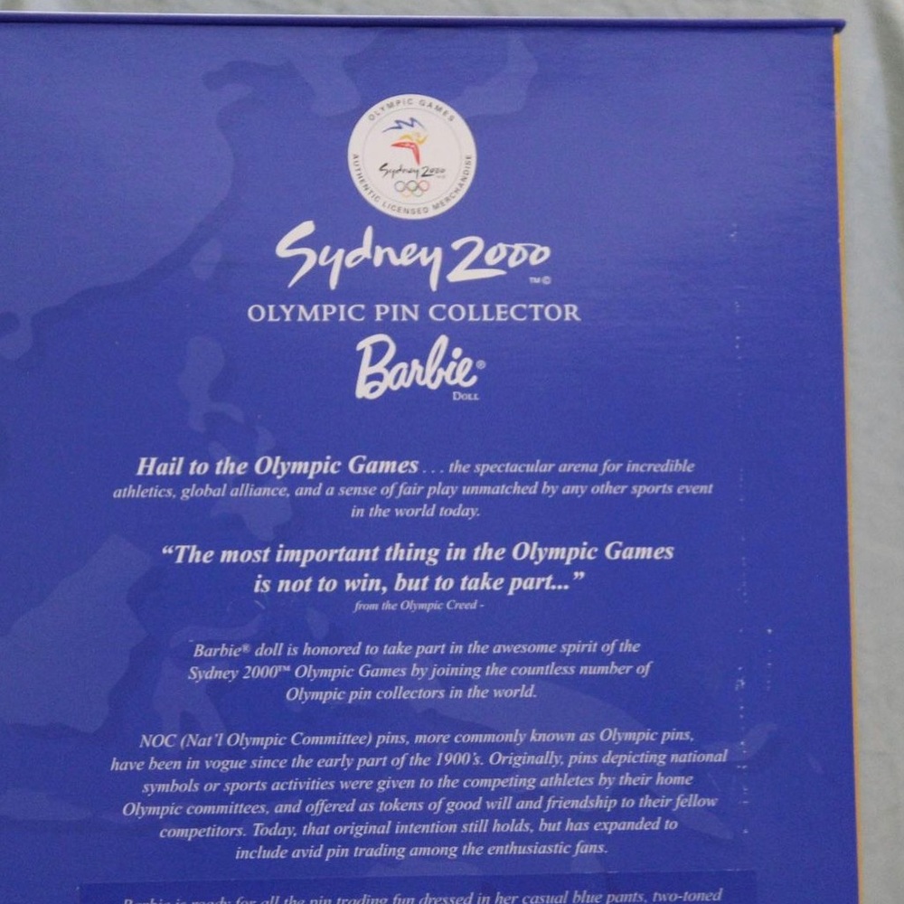 Olympic Pin Collector Barbie Sydney Games 2000 - Picture 4 of 4